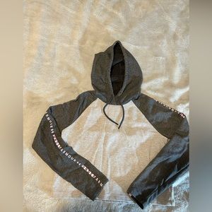 Cropped under Armour hoodie